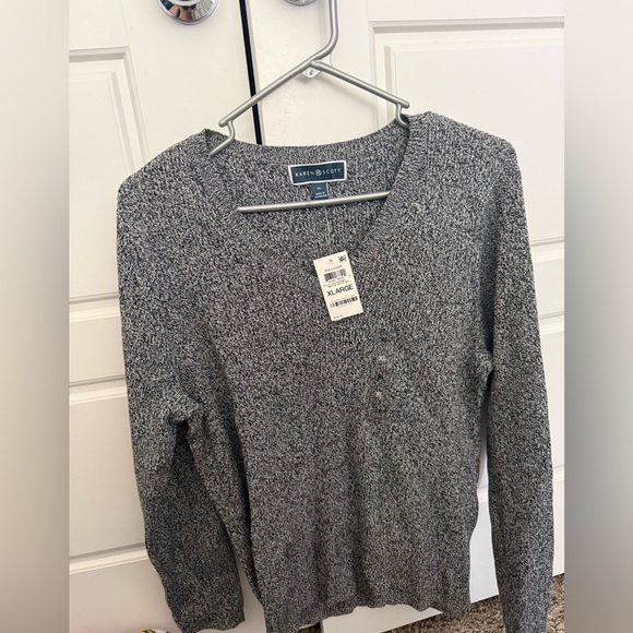 Karen Scott Sweaters - Karen Scott Black and White Knit Sweater